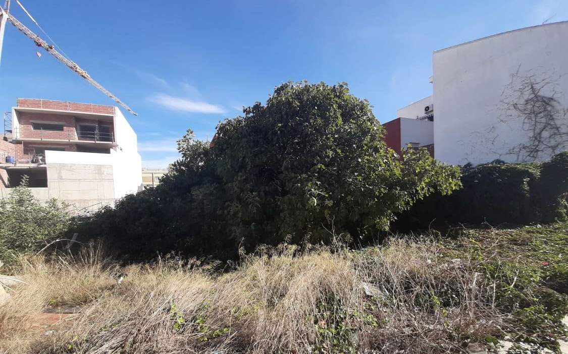 Solar en venta en Calle Benidorm Paterna Valencia