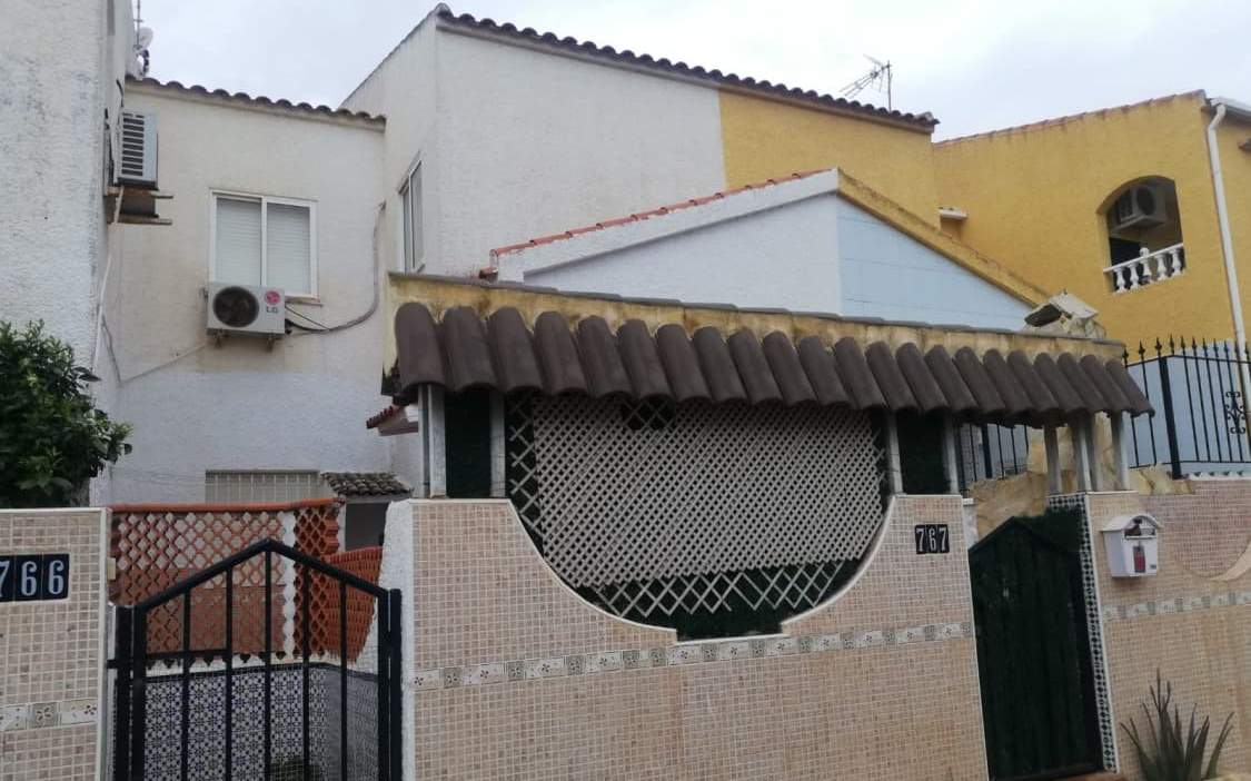 Chalet adosado en venta en Calle Cibeles Ur. Oasis, Bajo, 30710, Alcazares Los Murcia