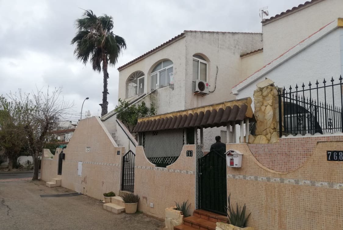 Chalet adosado en venta en Calle Cibeles Ur. Oasis, Bajo, 30710, Alcazares Los Murcia