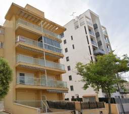 Garaje en venta en Avenida Del Puerto Guardamar Del Segura Alicante