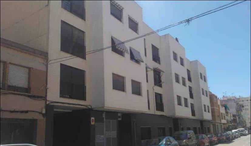 Garaje en venta  en Calle Arzob M Y Costa Villores Castelln