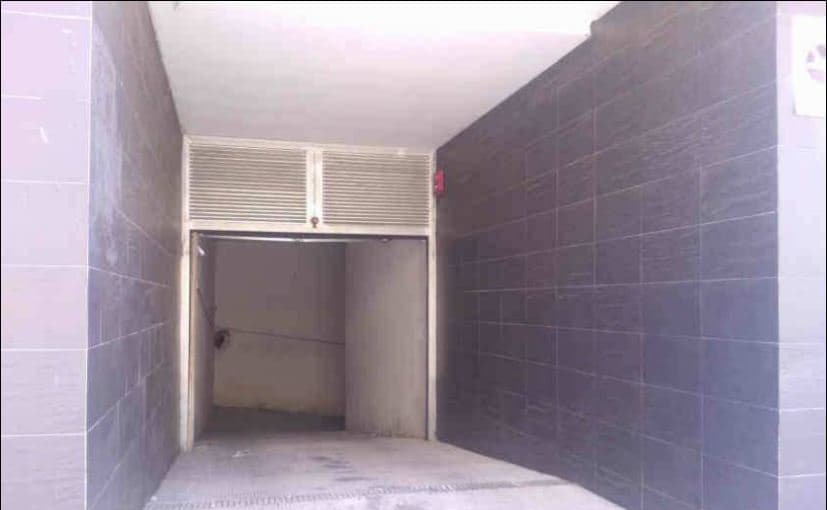 Garaje en venta  en Calle Arzob M Y Costa Villores Castelln