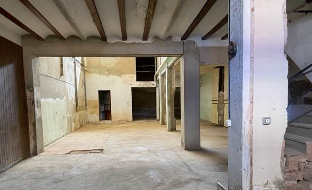 Casa adosada en C de Les Dies - Carcaixent - Valencia