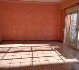 Venta de piso por 92.000 con 188m y siete habitaciones en calle sagunto Vall dUixó la