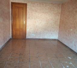 Venta de piso por 92.000 con 188m y siete habitaciones en calle sagunto Vall dUixó la