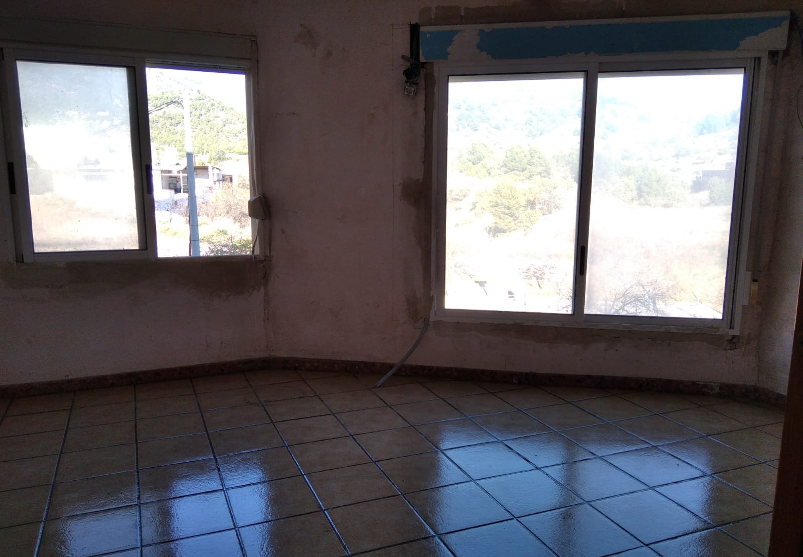 Venta de piso por 92.000 con 188m y siete habitaciones en calle sagunto Vall dUixó la