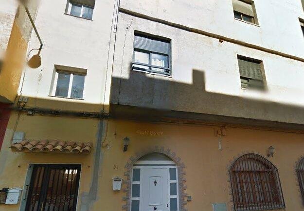 Venta de piso por 92.000 con 188m y siete habitaciones en calle sagunto Vall dUixó la