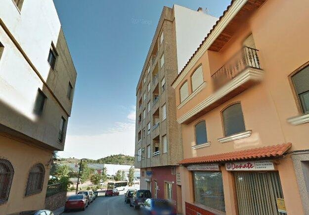 Venta de piso por 92.000 con 188m y siete habitaciones en calle sagunto Vall dUixó la