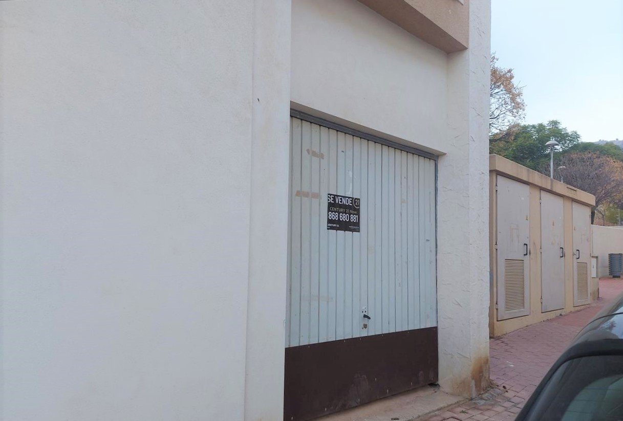 Local comercial disponible en caljucer Alhama de Murcia por 123000 de 269m en perfectas condiciones