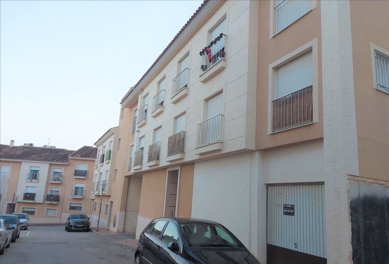 Local comercial disponible en caljucer Alhama de Murcia por 123000 de 269m en perfectas condiciones