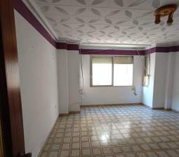 Piso en C Santísima Sangre