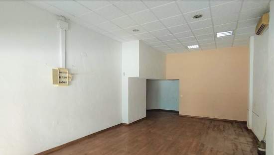 Se oferta local comercial en calle san juan bautista en AlicanteAlacant por 102.570 de 125m en condiciones de restauración