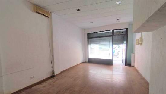Se oferta local comercial en calle san juan bautista en AlicanteAlacant por 102.570 de 125m en condiciones de restauración