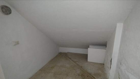 Se oferta local comercial en calle san juan bautista en AlicanteAlacant por 102.570 de 125m en condiciones de restauración