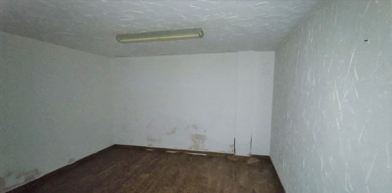 Se oferta local comercial en calle san juan bautista en AlicanteAlacant por 102.570 de 125m en condiciones de restauración