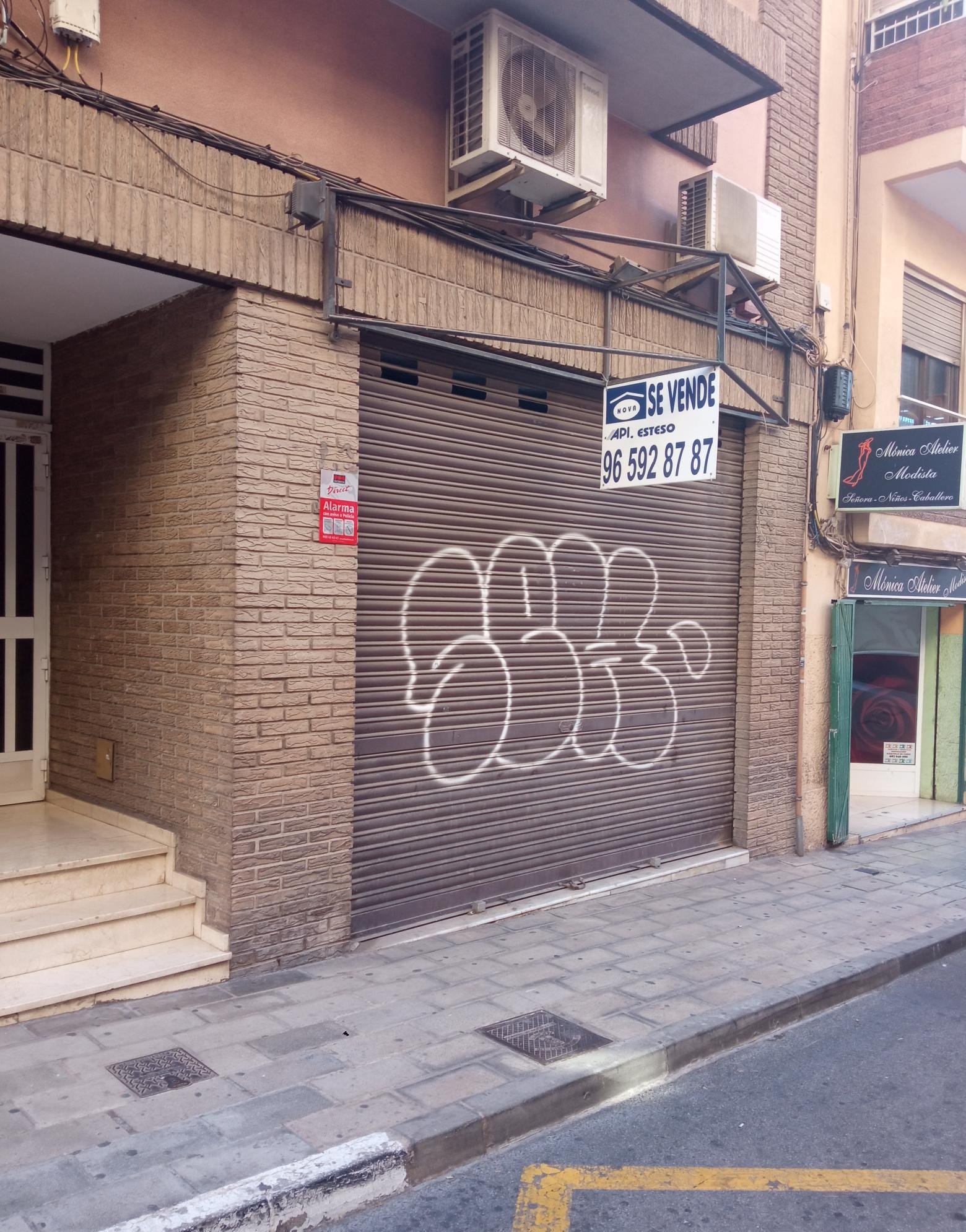 Se oferta local comercial en calle san juan bautista en AlicanteAlacant por 102.570 de 125m en condiciones de restauración