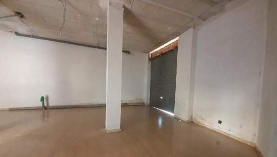 Venta de local comercial en calle de la libertad Rafal por 59000 con 130m en condiciones de restauracin