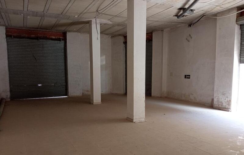 Venta de local comercial en calle de la libertad Rafal por 59000 con 130m en condiciones de restauracin