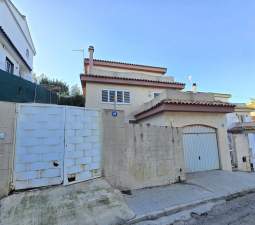 Chalet en venta en Chiva, Valencia
