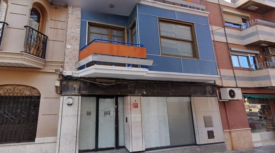 Casa adosada en  Av Gómez Ferrer, Sedaví Valencia