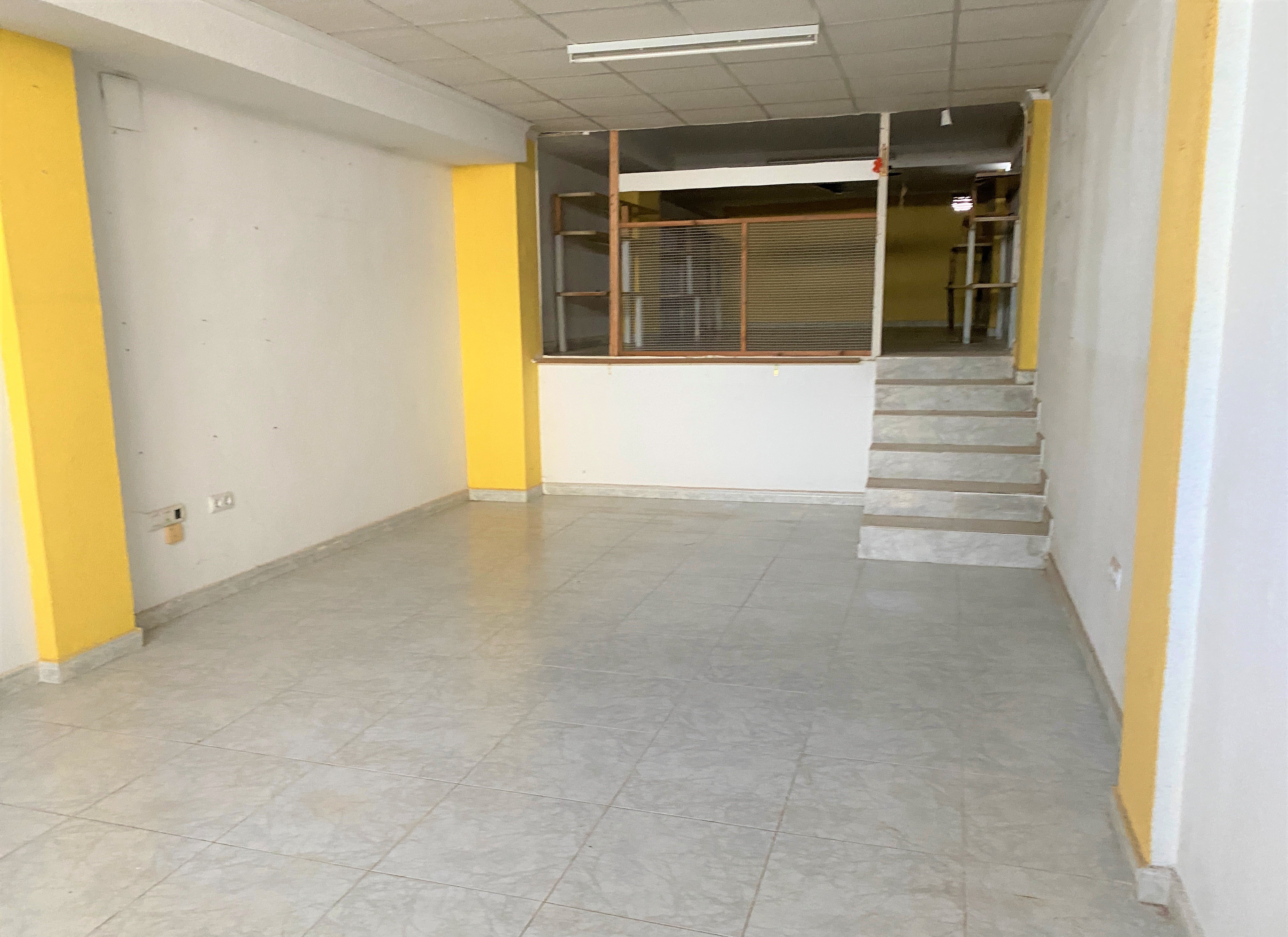 Compra local comercial por 160000 de 397m undefined en calle aviacion espaola San Javier