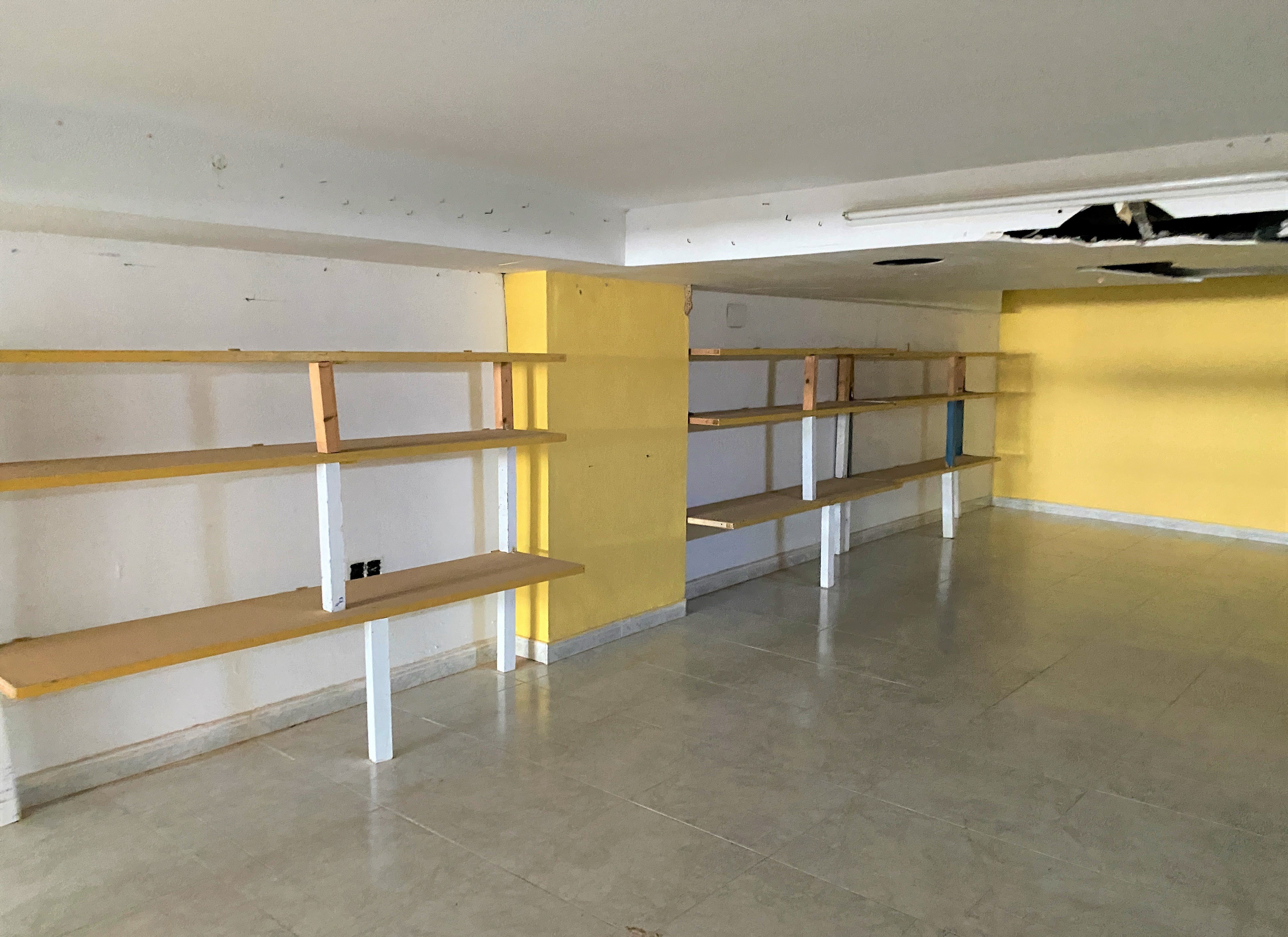 Compra local comercial por 160000 de 397m undefined en calle aviacion espaola San Javier