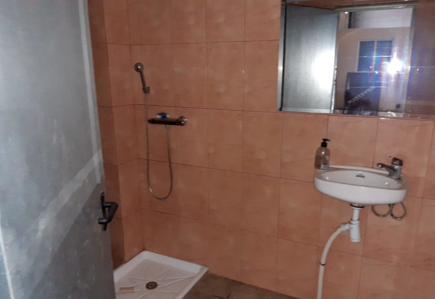 Nave en C de Lassut, Senyera Valencia