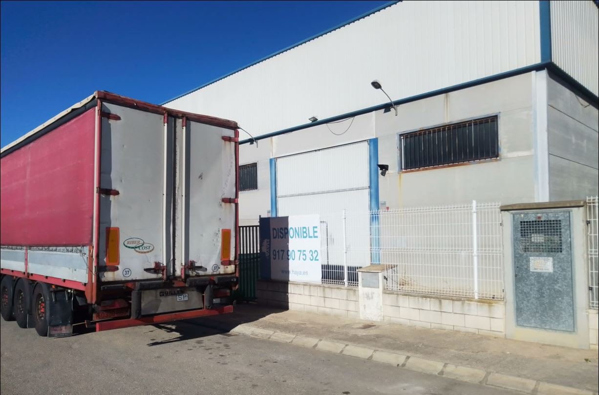 Nave en C de Lassut, Senyera Valencia