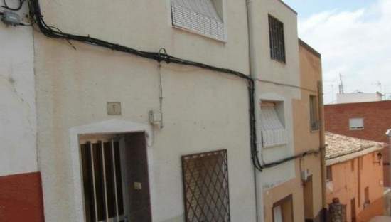Chalet Adosado en venta en Calle Once Vigas Yecla Murcia