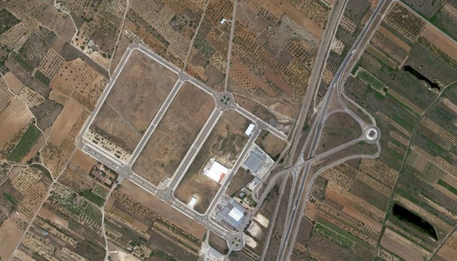 Se oferta suelo urbanizable industrial por 22000 de 1872m en clugar ptda sequia de laba en Alcal de Xivert