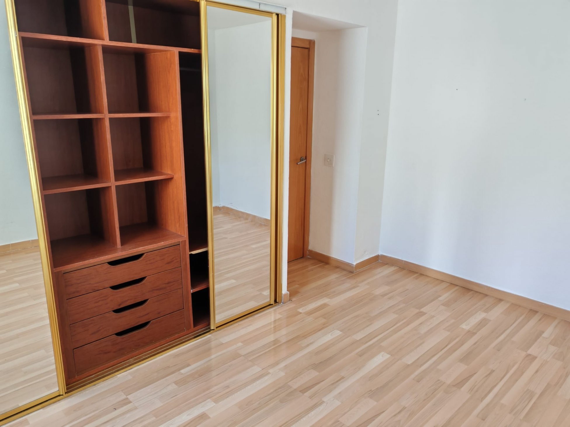 Piso en venta en Mislata, Valencia