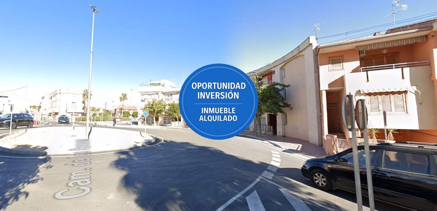 Casa Adosada en venta en Alcantarilla, Murcia