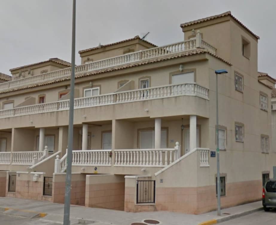Unifamiliar Adosada en venta  en Avenida Palacios Formentera Del Segura Alicante