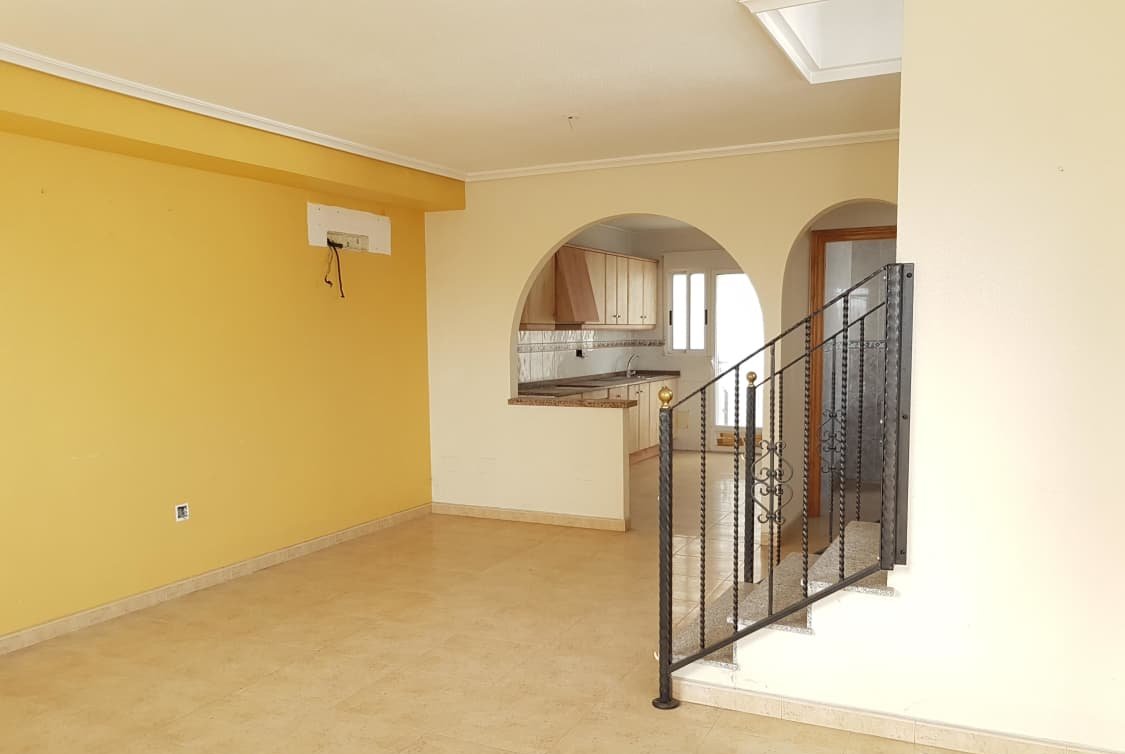 Unifamiliar Adosada en venta  en Avenida Palacios Formentera Del Segura Alicante