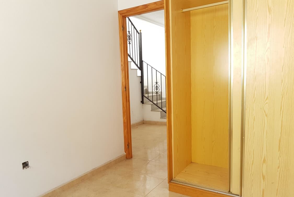Unifamiliar Adosada en venta  en Avenida Palacios Formentera Del Segura Alicante