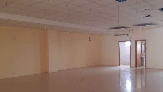 Venta de local comercial en calle arcadi garcia sanz VillarrealVila-real por 126.000 de 314m en perfectas condiciones