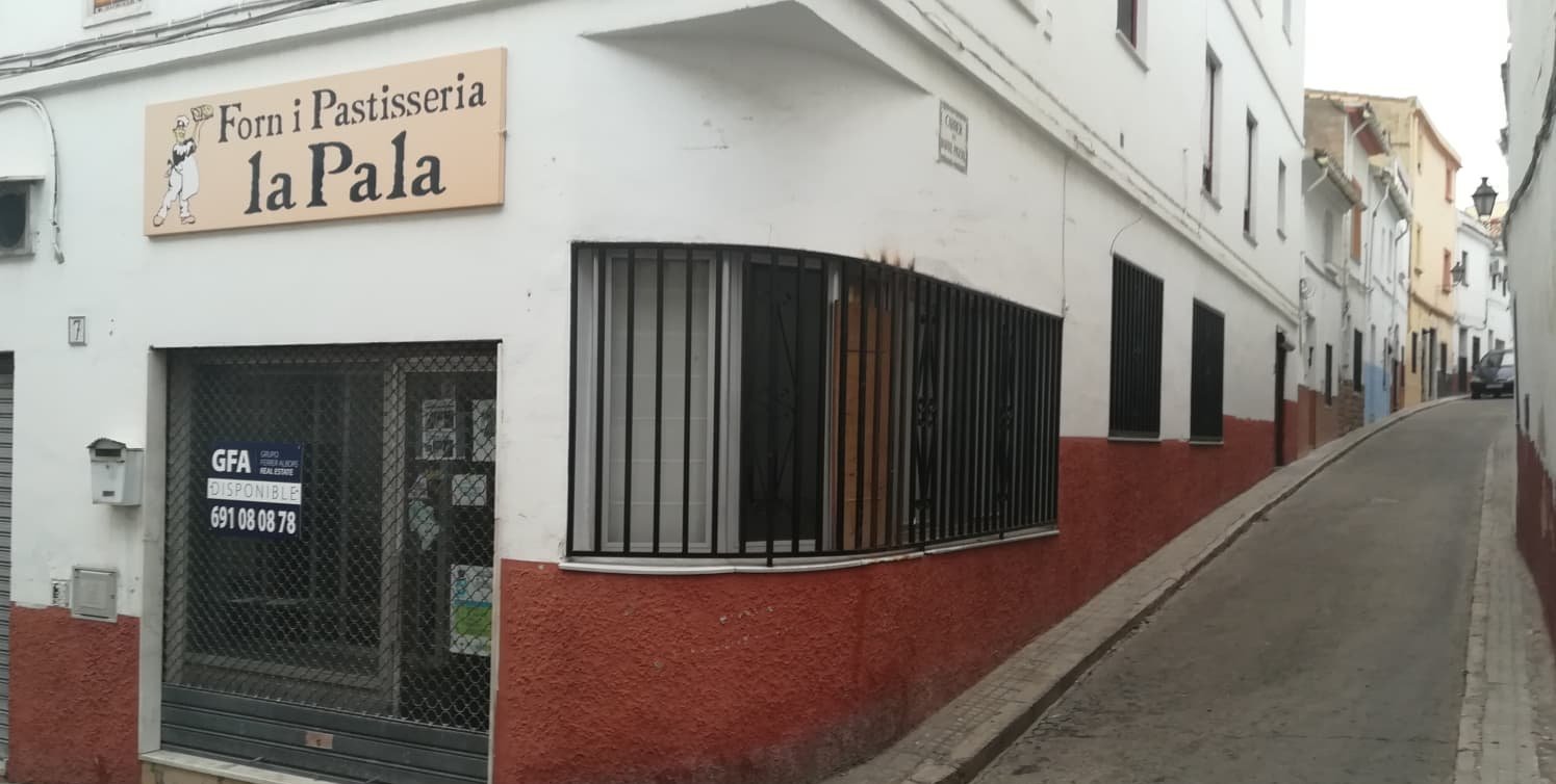 Local en venta en Oliva, Valencia