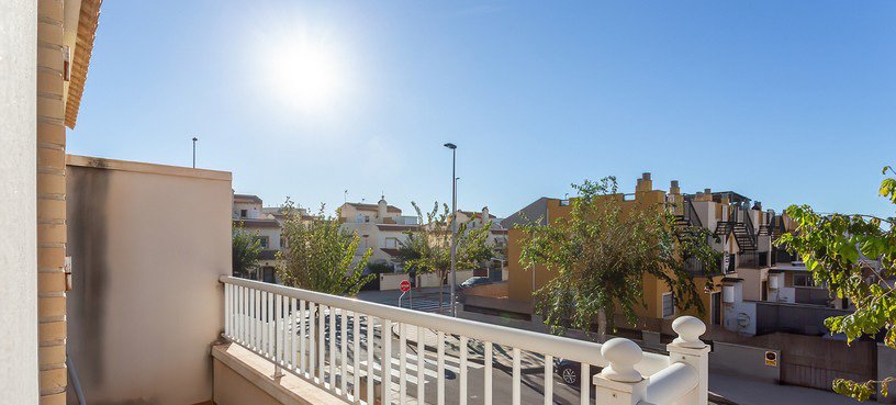 Chalet En Venta En Calle Madre De Dios, Pilar De La Horadada, Alicante