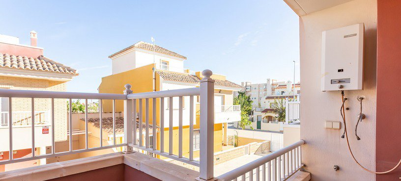 Chalet En Venta En Calle Madre De Dios, Pilar De La Horadada, Alicante