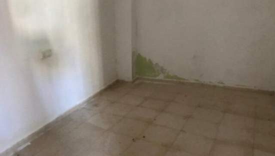 Venta de piso por 81900 con 138m y 3 habitaciones en calle san pedro Murcia