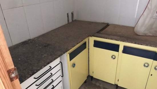 Venta de piso por 81900 con 138m y 3 habitaciones en calle san pedro Murcia