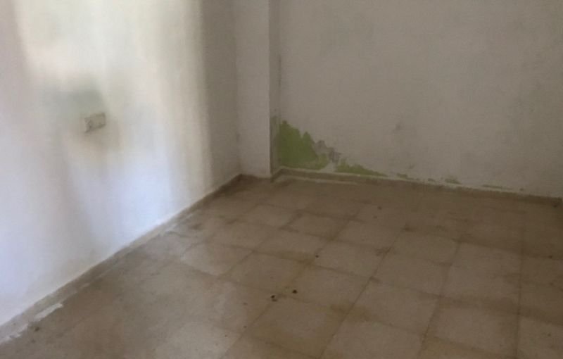 Venta de piso por 81900 con 138m y 3 habitaciones en calle san pedro Murcia