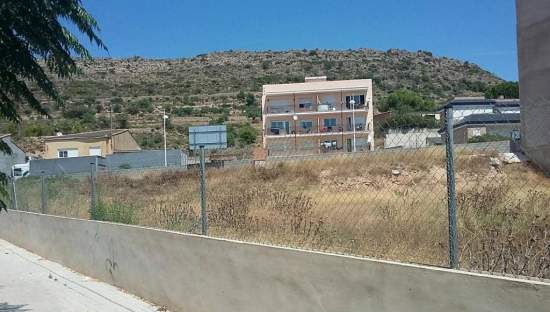 Urbano Solar en venta  en Calle Vicent Andrs Estells Montserrat Valencia
