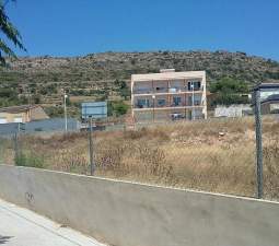 Urbano Solar en venta  en Calle Vicent Andrs Estells Montserrat Valencia