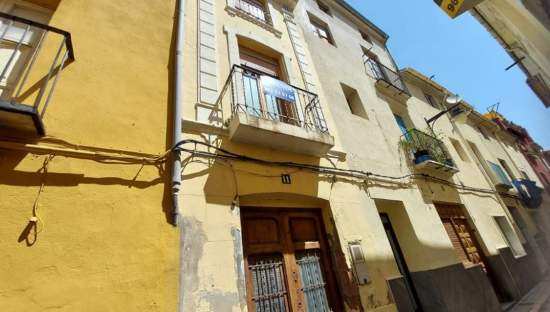 Chalet Adosado en venta en Calle Damunt Ontinyent Valencia