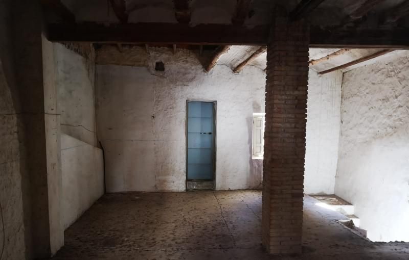 Casa adosada a la venta en cmayor Guadasequies por 118000 de 286m y una habitacion