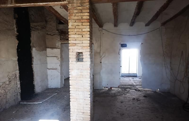 Casa adosada a la venta en cmayor Guadasequies por 118000 de 286m y una habitacion