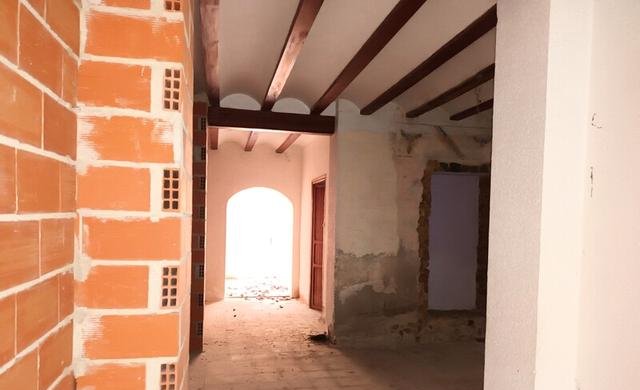 Casa adosada a la venta en cmayor Guadasequies por 118000 de 286m y una habitacion