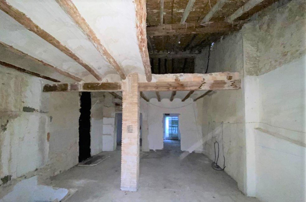 Casa adosada a la venta en cmayor Guadasequies por 118000 de 286m y una habitacion