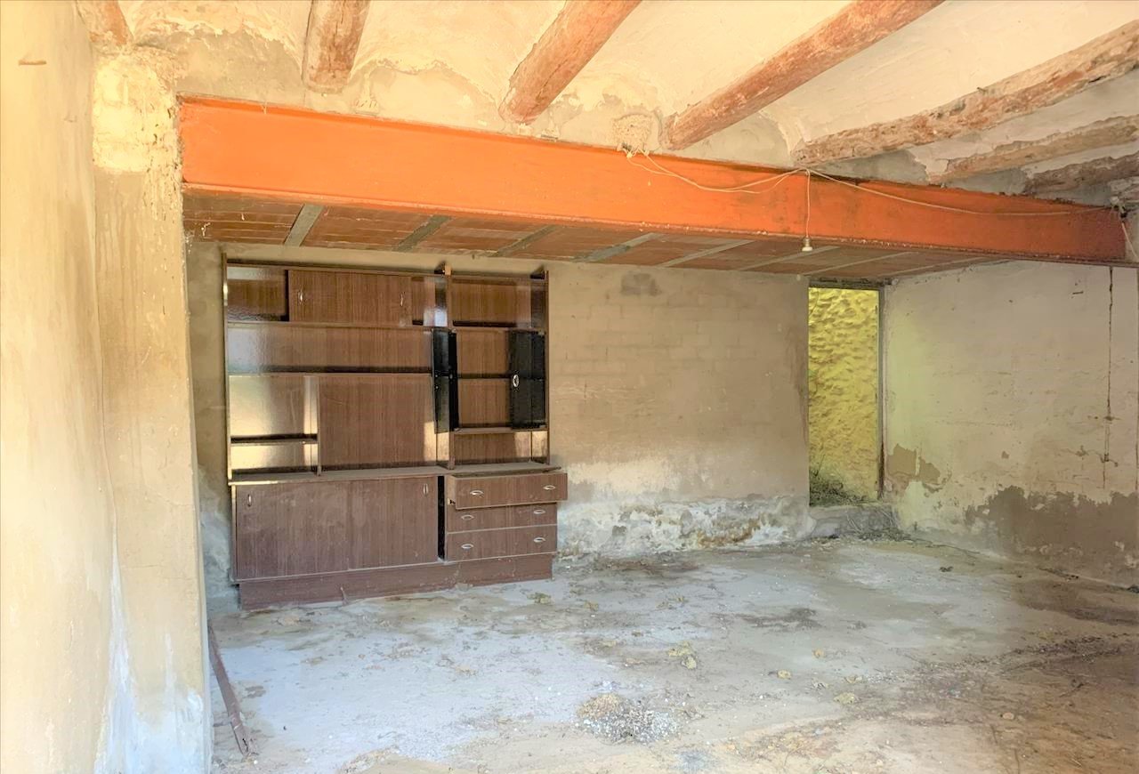 Casa adosada a la venta en cmayor Guadasequies por 118000 de 286m y una habitacion